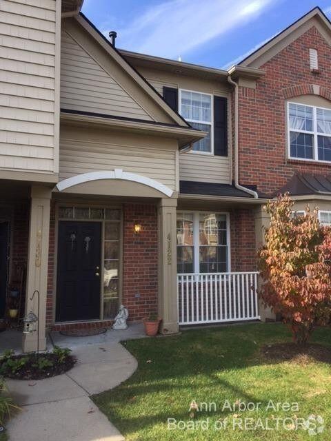 Building Photo - 4122 Radcliff Dr Unit 2 Rental
