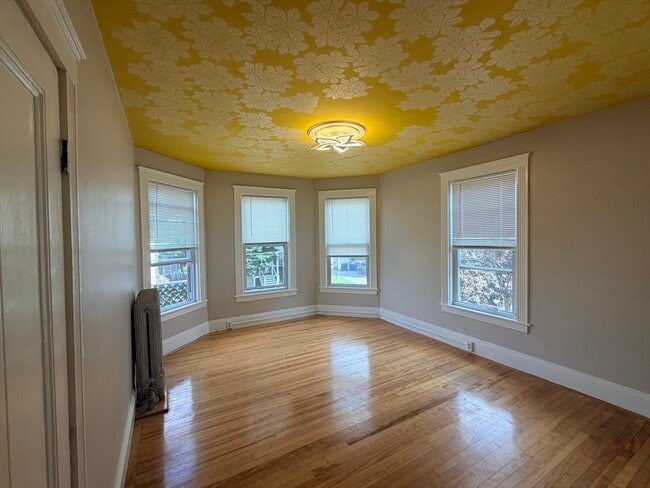 Building Photo - 54 Highland Ave Unit 2