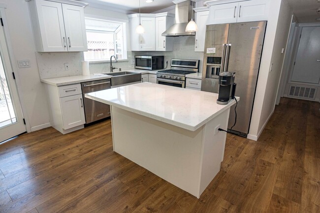 Photo - Beautifully updated 3/2 home in desirable Pomderosa Park- Sunnyvale