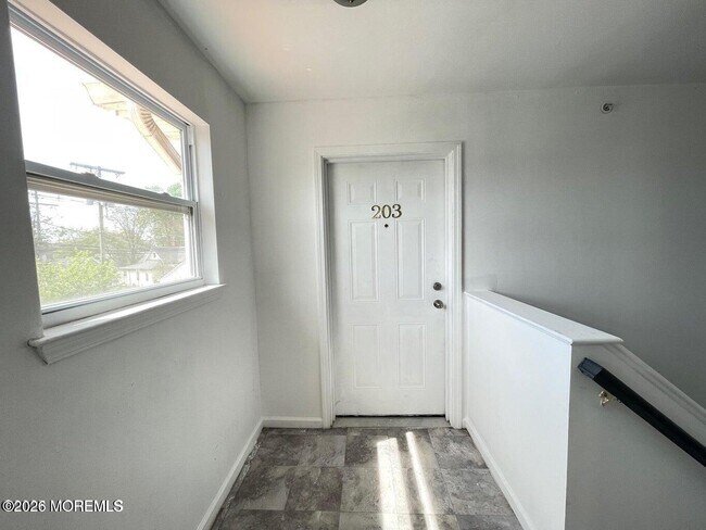Photo - 304-306 Main St Unit 203