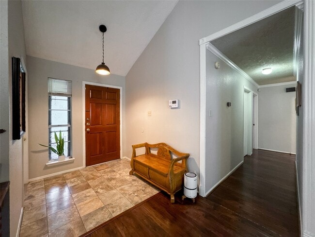 Photo - 2909 Laurelridge Dr