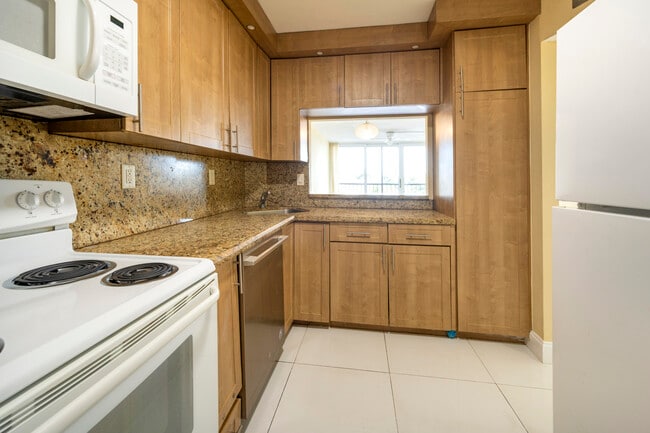 Photo - 4501 NE 21st Ln Unit 412
