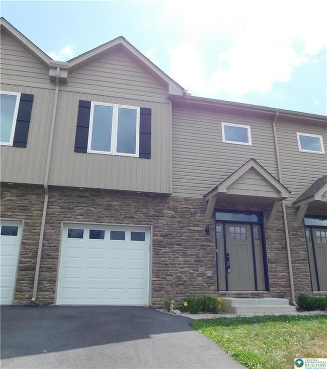 Building Photo - 1674 Best Pl Rental