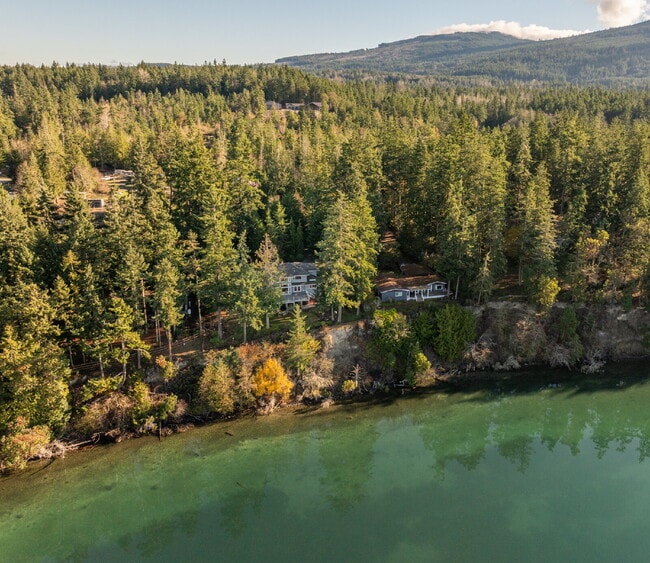 Photo - Beautiful Custom Home Overlooking Sequim Bay