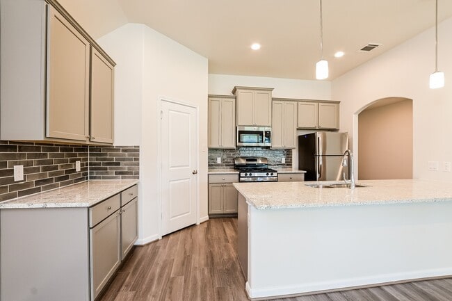 Photo - 17686 Cedar Crst Dr