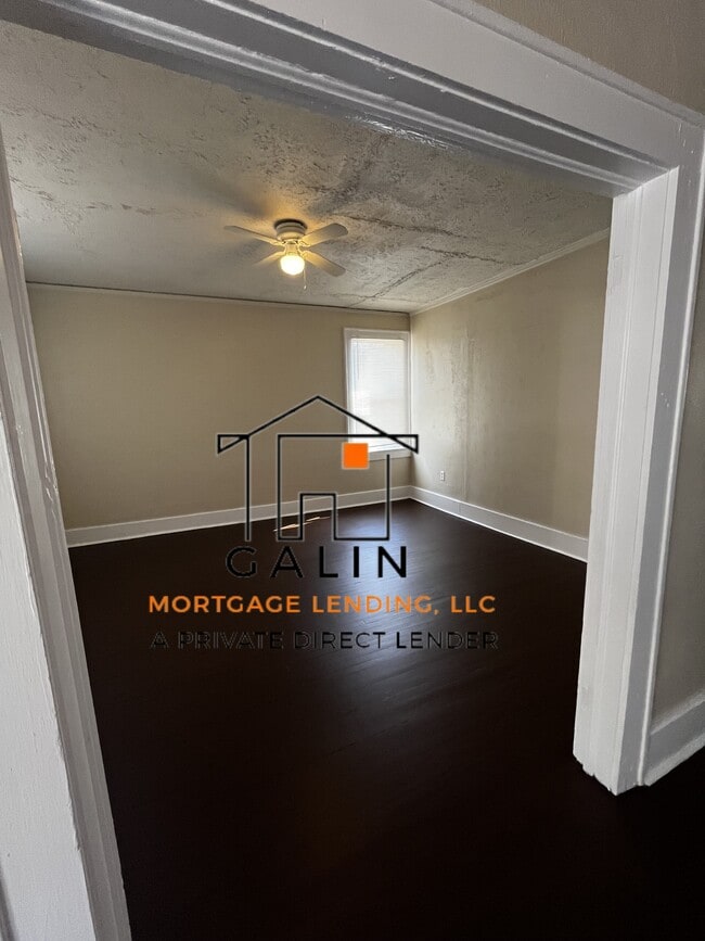 625 W 39th St