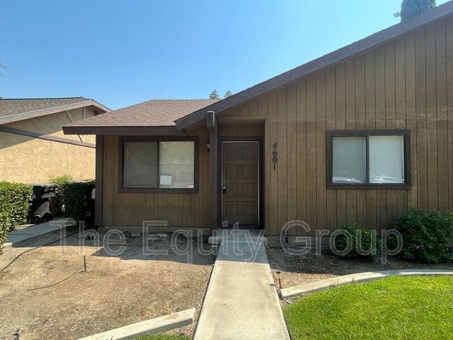 Building Photo - 4601 W Cypress Ave Rental