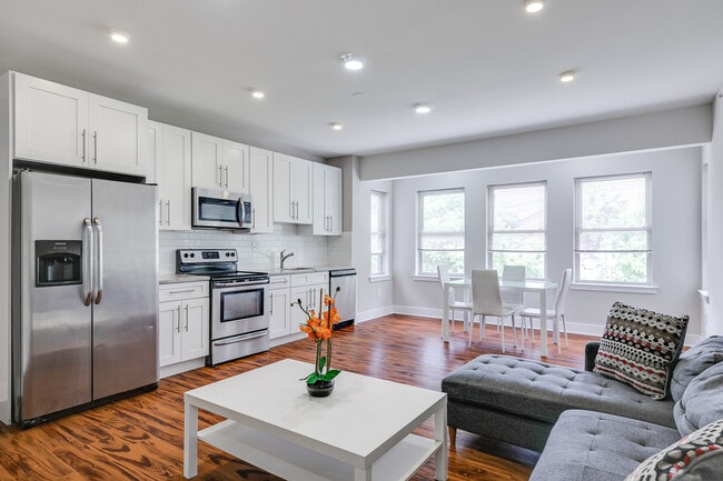 Photo - 549 Armstrong St