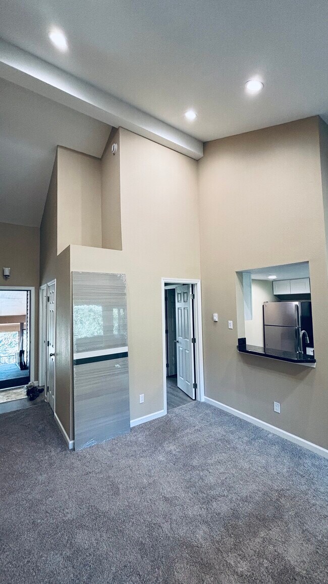 Photo - 9971 SE Talbert St Unidad 9971 SE Talbert St.