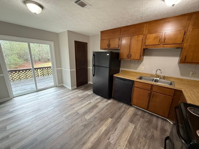 Photo - Yao 141 A&amp;B Welcome Hill Trail Unidad 141B Welcome Hill Trail SW