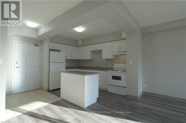 Photo - 736 Old Albert St Unit 311