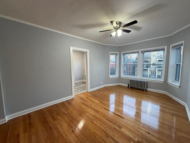 Photo - 6956 N Ashland Ave Unit 301