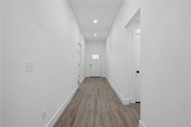 Photo - 5127 Vista Ave