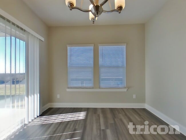 Photo - 1245 Dutch peak