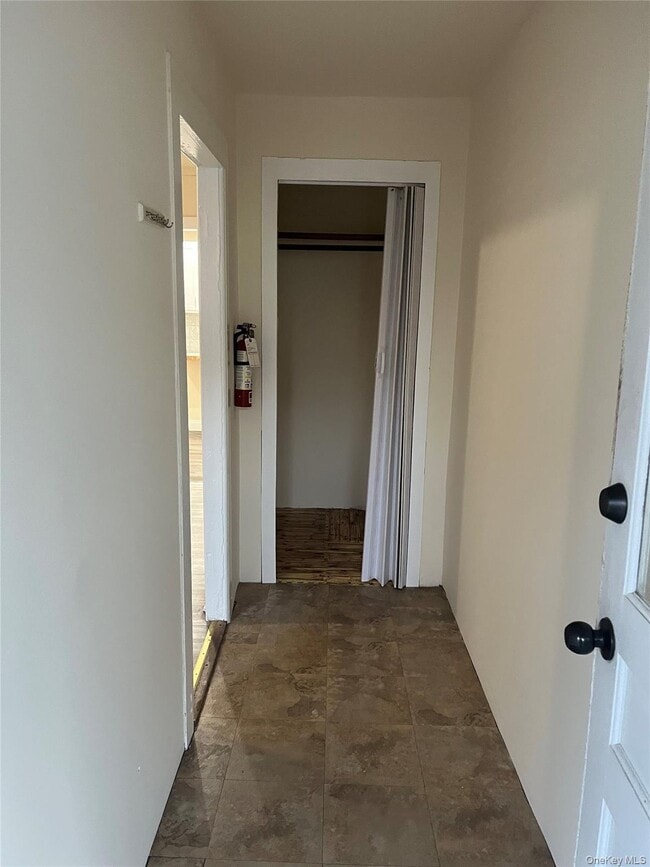 Photo - 26-26 Franklindale Ave Unidad 2