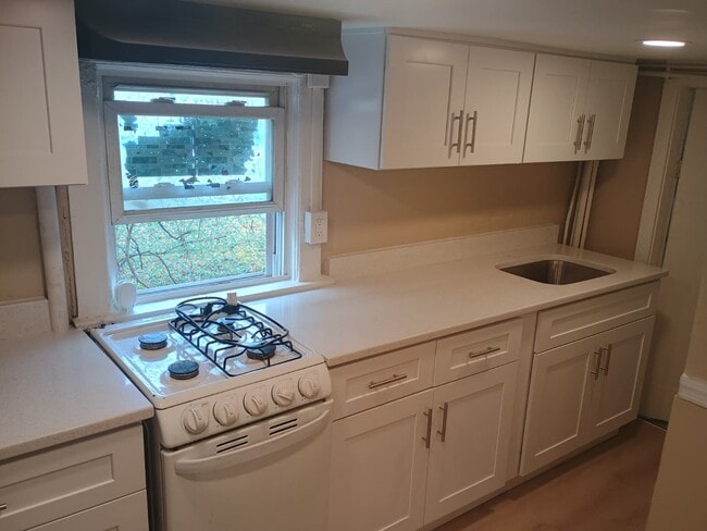 Photo - 321 Fisher Ave Unit 321 Fisher Ave-#1