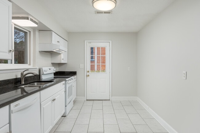 Photo - 303 Wygoda Cir