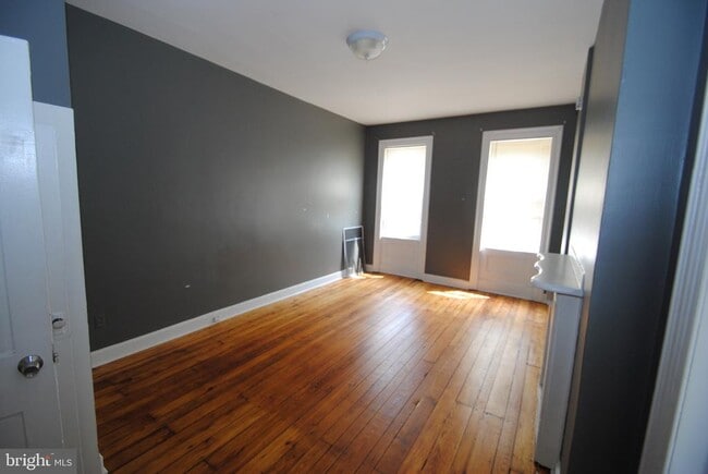 Photo - 317 E Union St