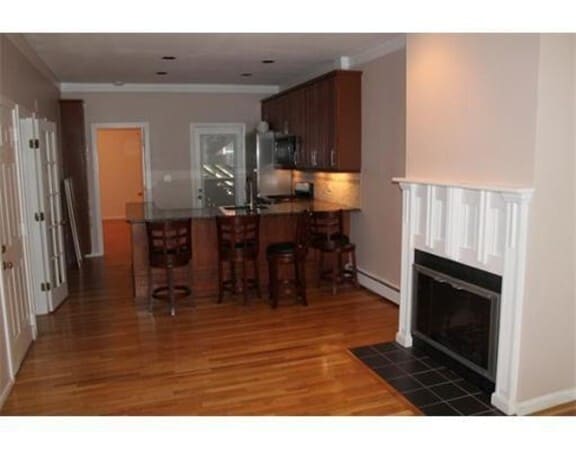 Photo - 188 W 7th St