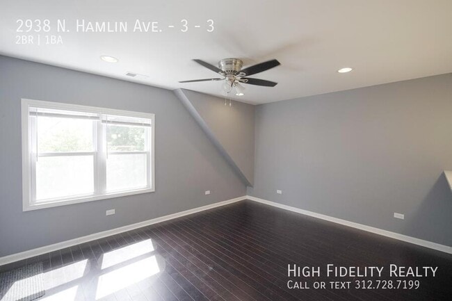 Photo - 2938 N Hamlin Ave Unidad 3