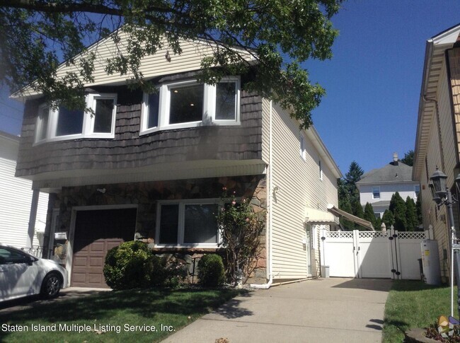 Building Photo - 387 Woolley Ave Rental
