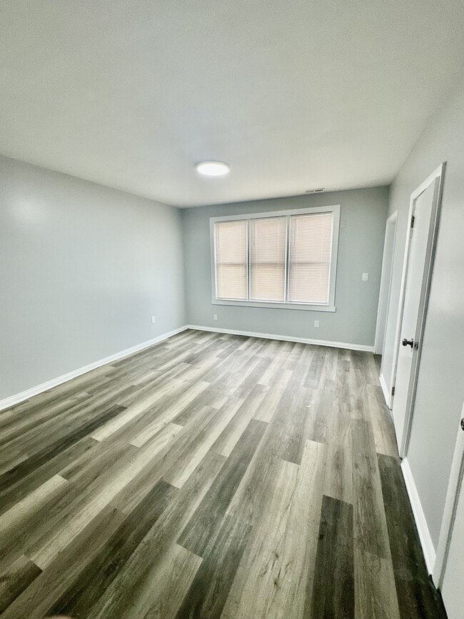 Photo - 1917 W 21st St