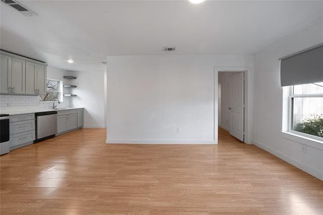 Photo - 3214 King St