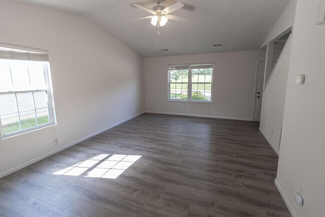 Photo - 3310 E St Charles Rd