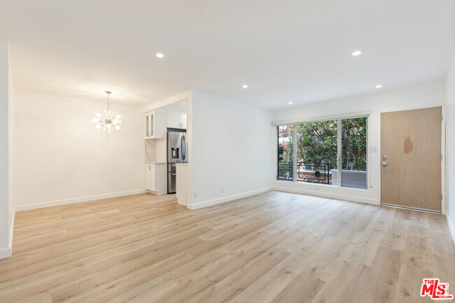 Building Photo - 1268 N Sweetzer Ave Unit 3 Rental