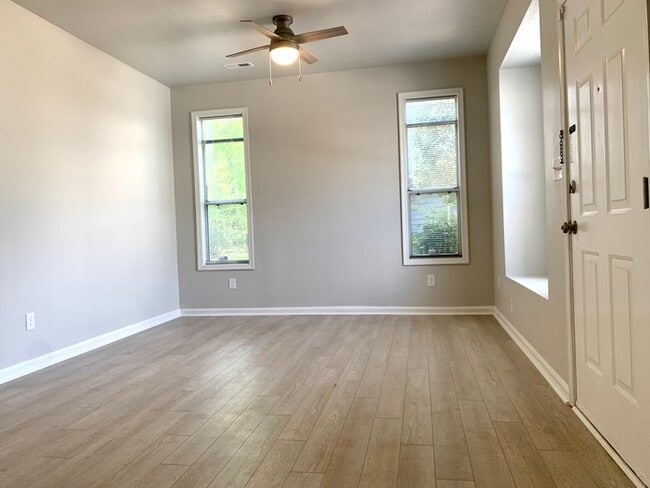 Photo - 3-Bedroom Townhome for Rent - Hampton, VA