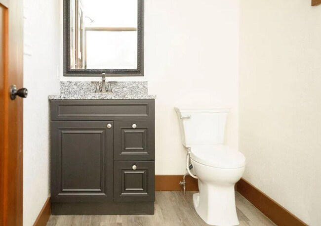 Photo - 505 3rd Ave NE