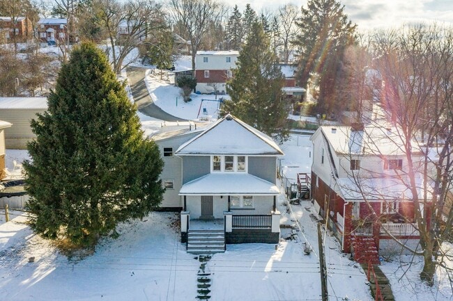 3001 Home Ave
