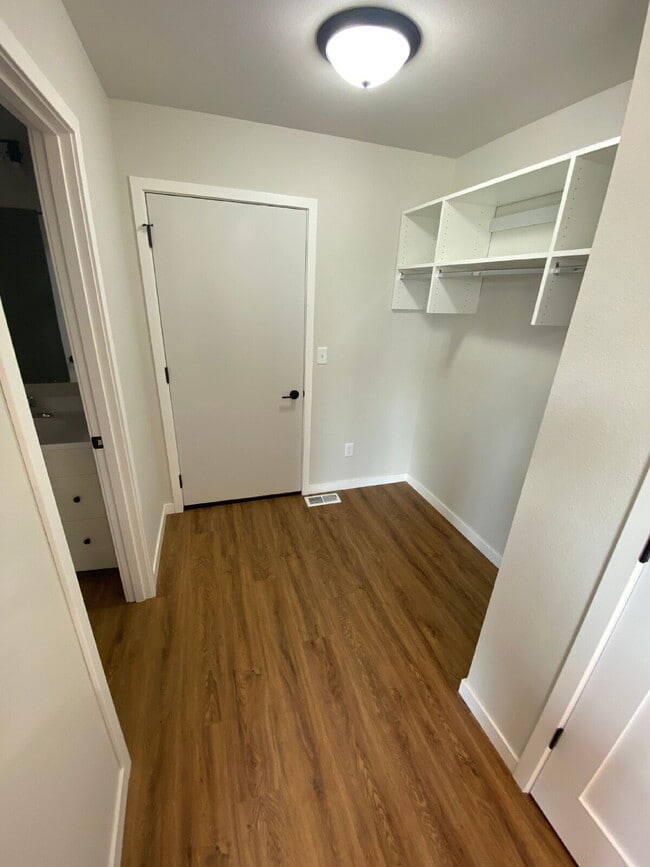 Photo - 1553 47th Loop