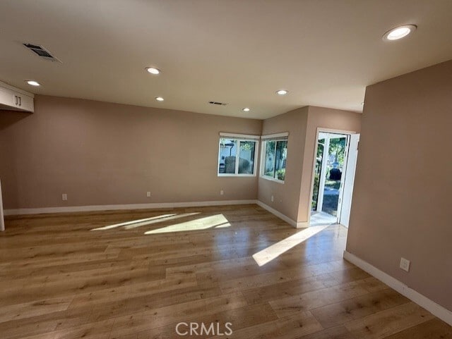 Photo - 1117 W Burbank Blvd