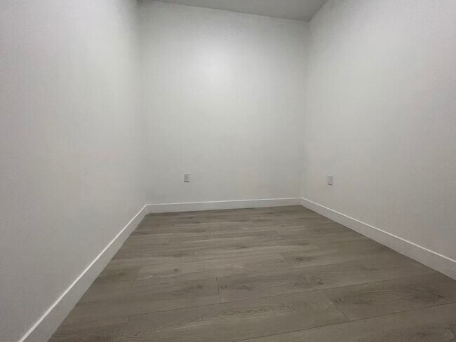 Photo - 11342 River Rd