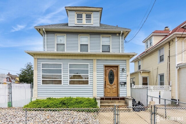 Building Photo - 177 Hillside Ave Rental