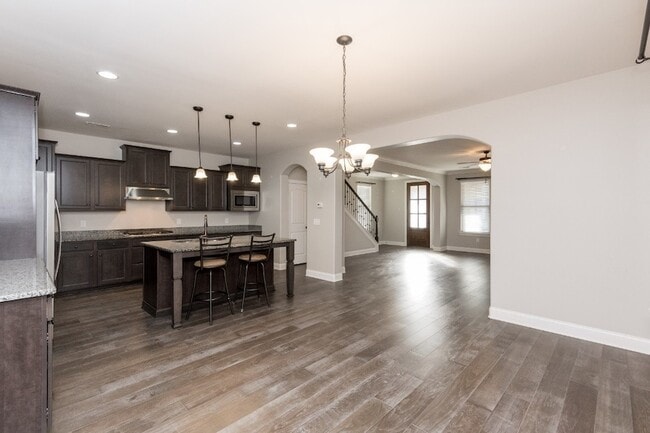 Photo - 318 Cornelius Wy