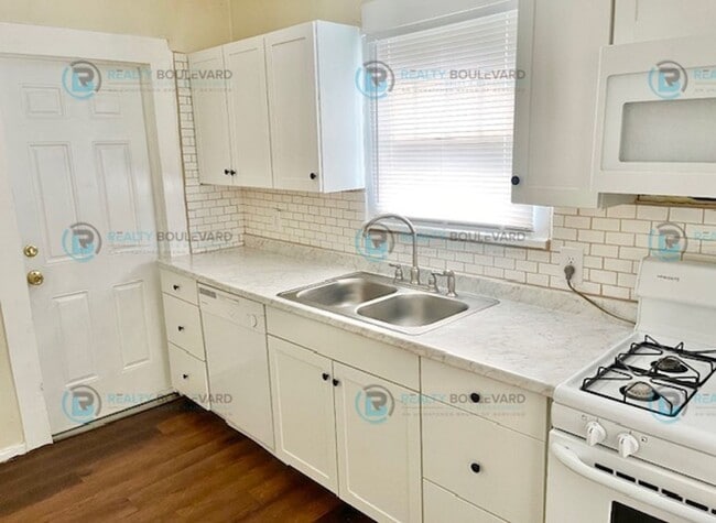 Photo - Cute Cottage in Downtown Reno with a private front and back yard! Near UNR, Shopping, Busses & fr...