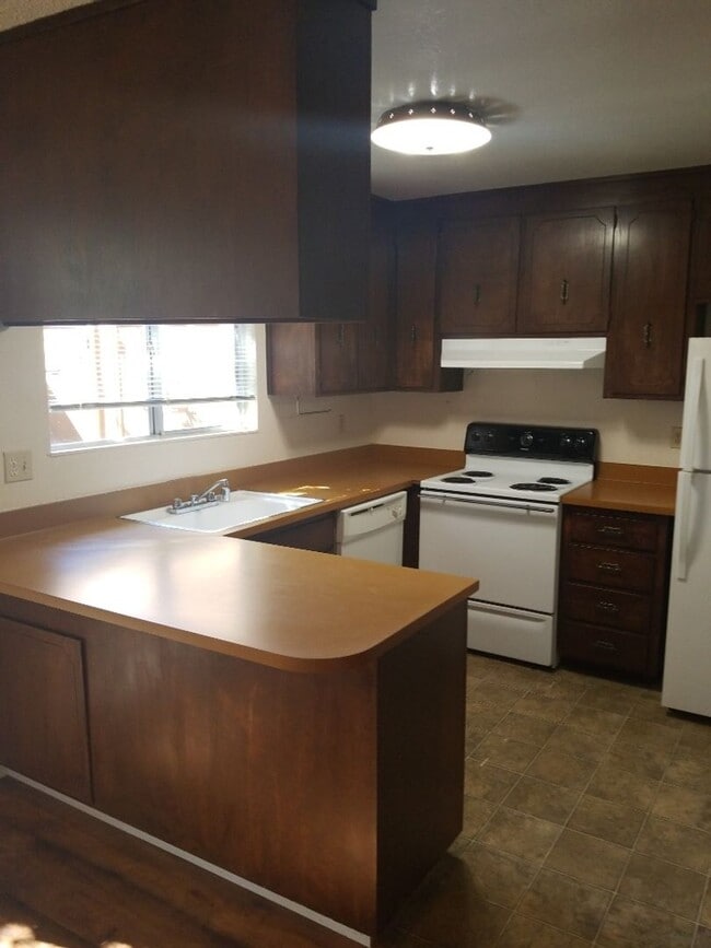 Photo - 3 Bedroom Condo in North Davis