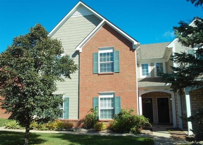 Building Photo - 2009 Monarch Dr Unit 0