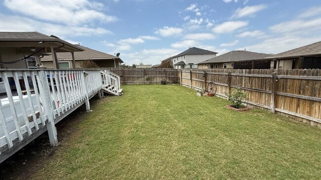 Photo - 412 Moulins Ln