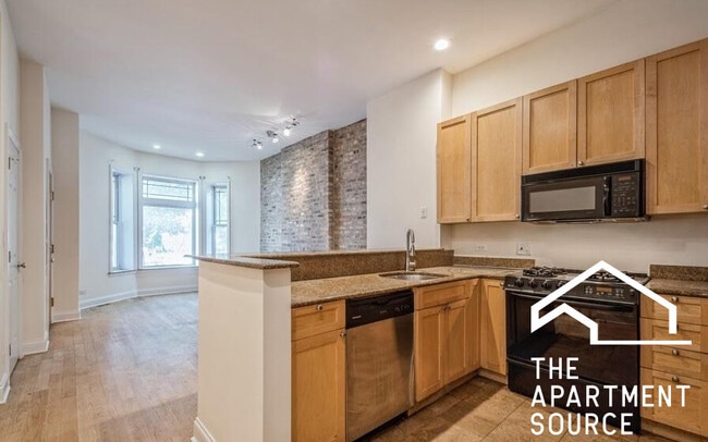 Building Photo - 1418 N Mohawk St Unit 1