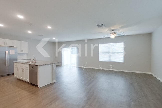 Photo - 31978 Katelin Cir