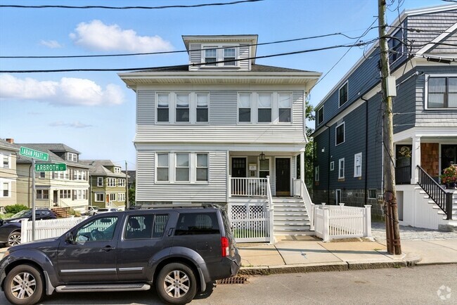 Building Photo - 29 Arbroth St Unit 1 Rental