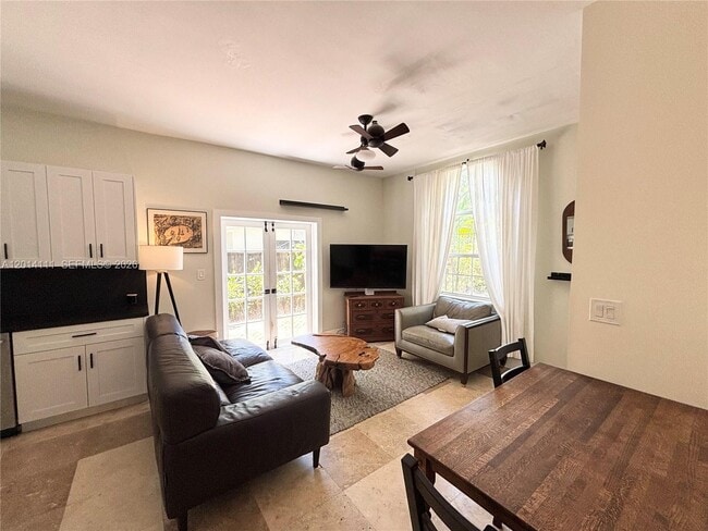 Photo - 2850 Coconut Ave Unit 4