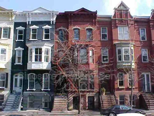 Building Photo - 449 State St