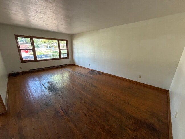 Photo - 1322 Alms Dr
