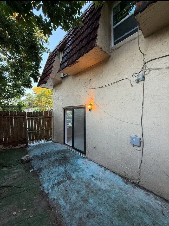 Photo - 1651 SW 40th Terrace