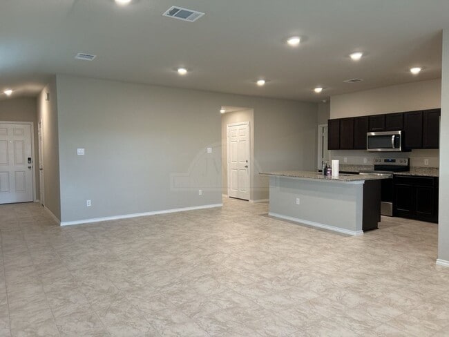 Photo - 1319 Iron Horse Dr