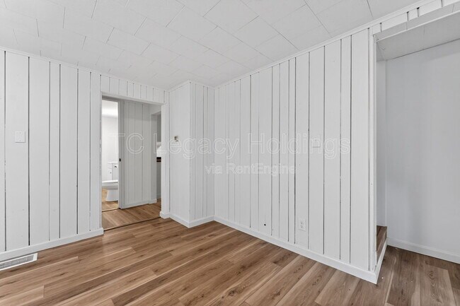 Photo - 192 Fairmor Dr